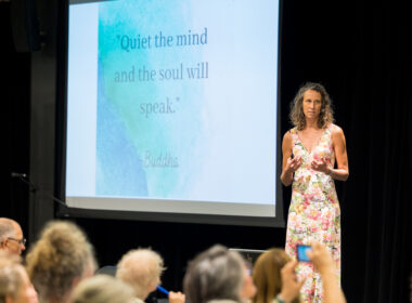 Lezing Simone Ardesch: 'We zijn massaal uit verbinding' 19