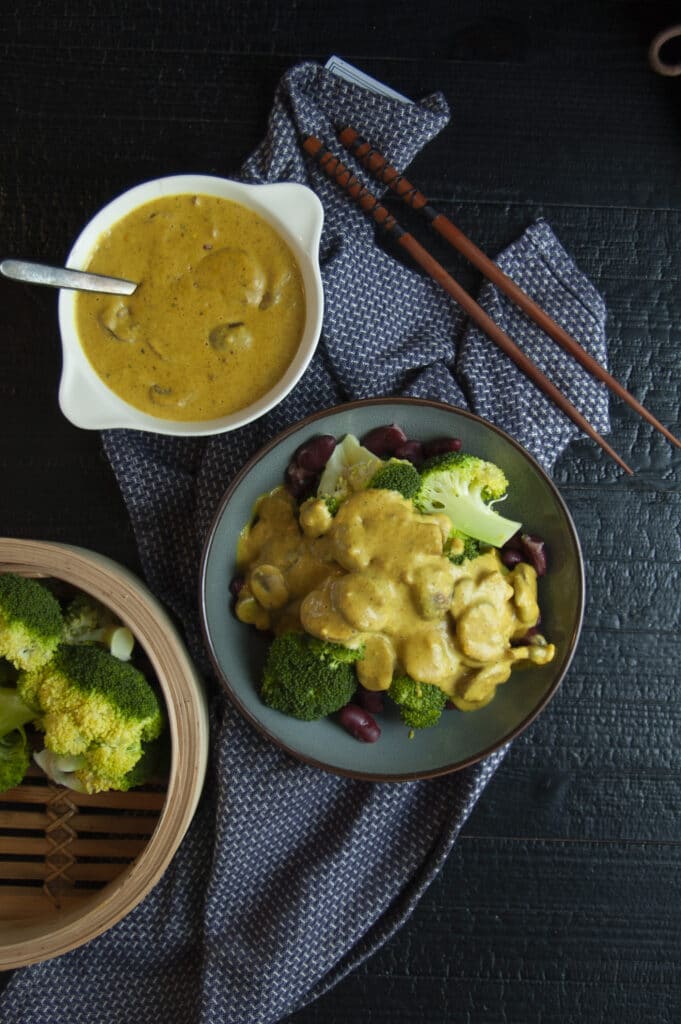 Broccoli-bonenschotel met champignonsaus 3