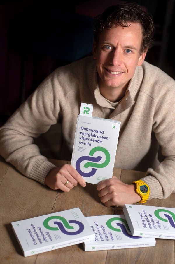 Interview met Richard de Leth in nieuwste Uitzicht: ‘Niemand komt je redden’ 4